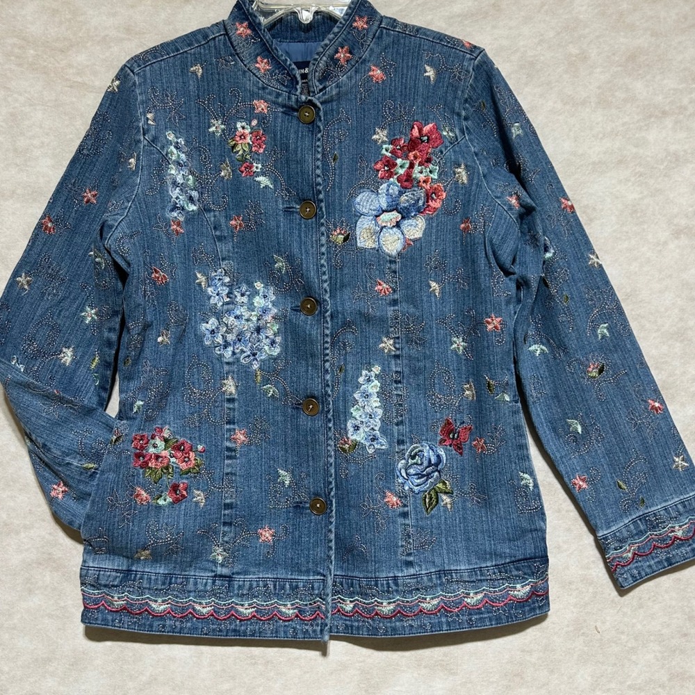 Denim & Co Floral Embroidered Denim Jacket Medium Wash Blue Small A82134